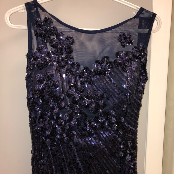 Dress - Picture 4 of 4